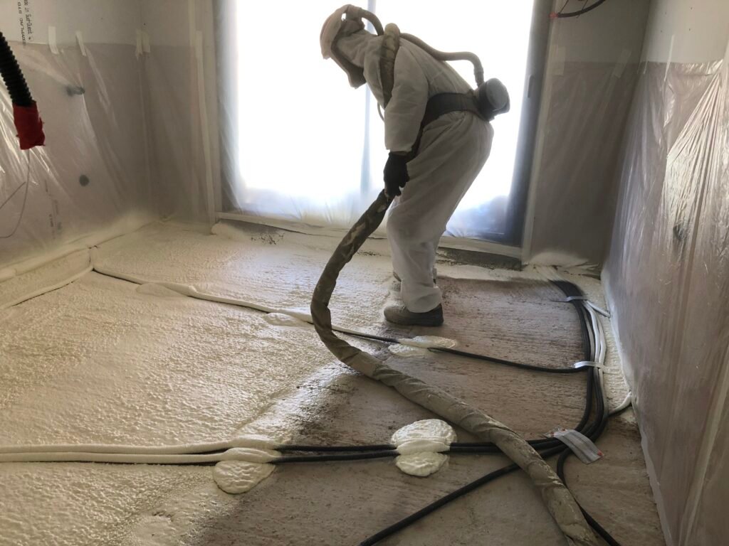 Projection de mousse polyréthane à Saint-Étienne
